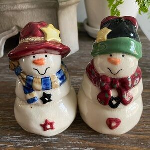 Snowman Vigor Christmas Salt Pepper Shakers Crackled Red Green